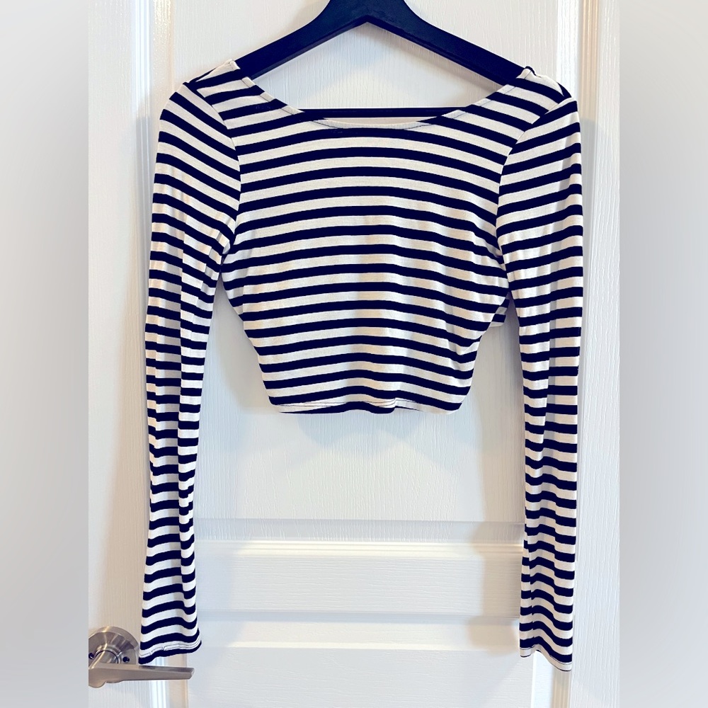 WOMENS LONG SLEEVE CROP TOP
